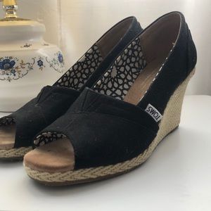 Toms Black Women’s Wedges size 7.5